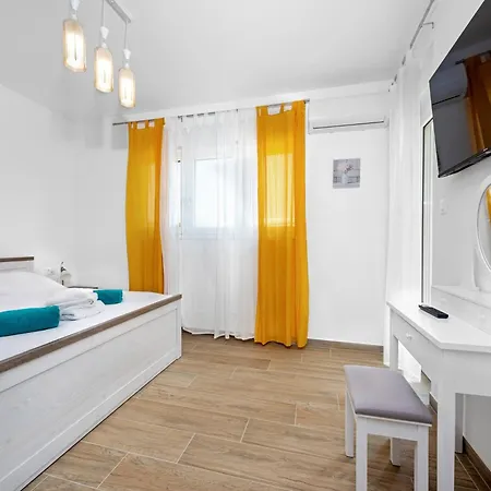 Enchanting Villa With Pool In Krnica Villa