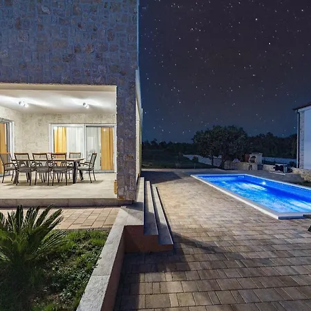 Enchanting Villa With Pool In Krnica * Krnica
