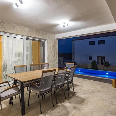 Enchanting Villa With Pool In Krnica Krnica