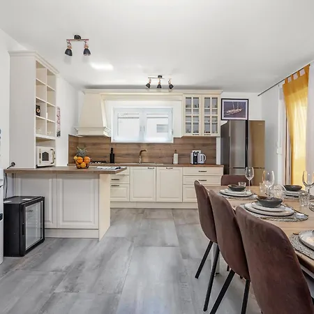 Enchanting Villa With Pool In Krnica Krnica